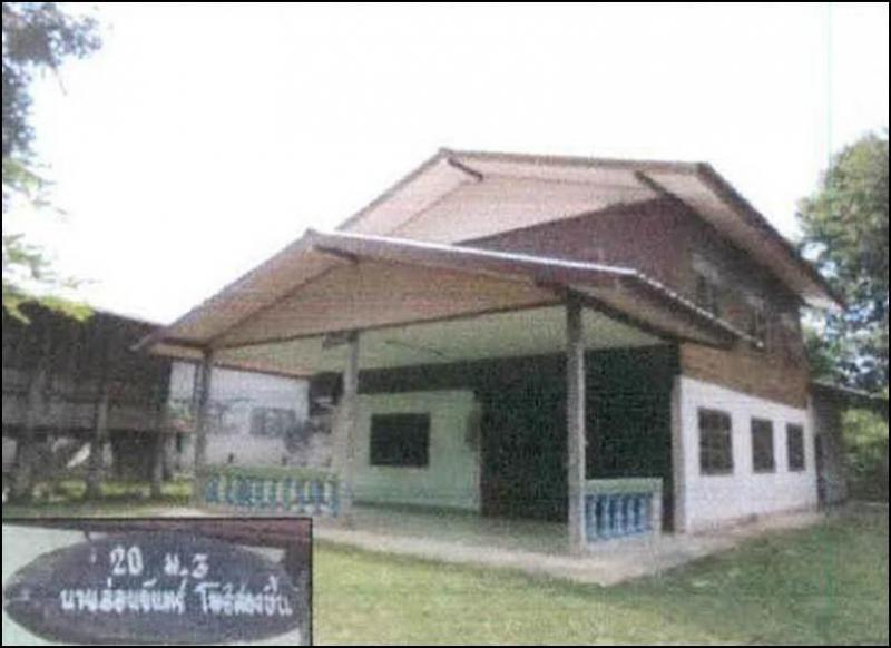 ดอกไม้ สุวรรณภูมิ ร้อยเอ็ด